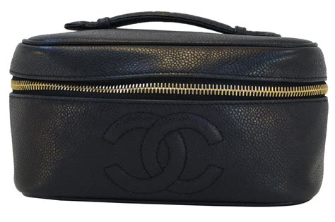 cosmetic bag chanel|Chanel cosmetic bag 2019.